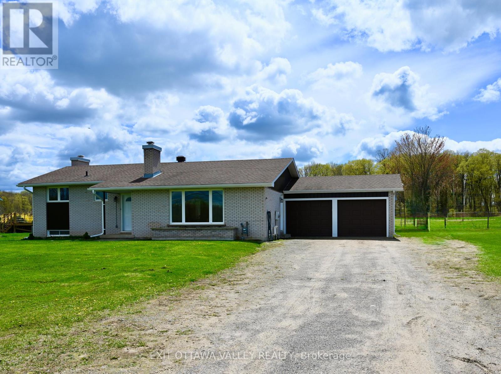 2297 BEACHBURG ROAD, Whitewater Region, Ontario