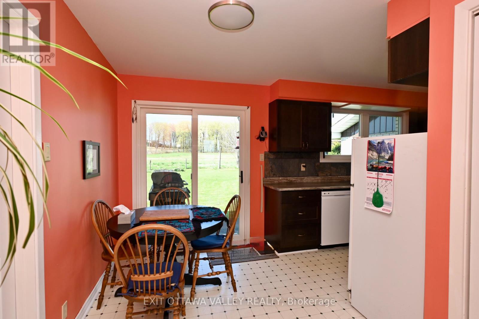 2297 Beachburg Road, Whitewater Region, Ontario  K0J 1C0 - Photo 18 - X12149571
