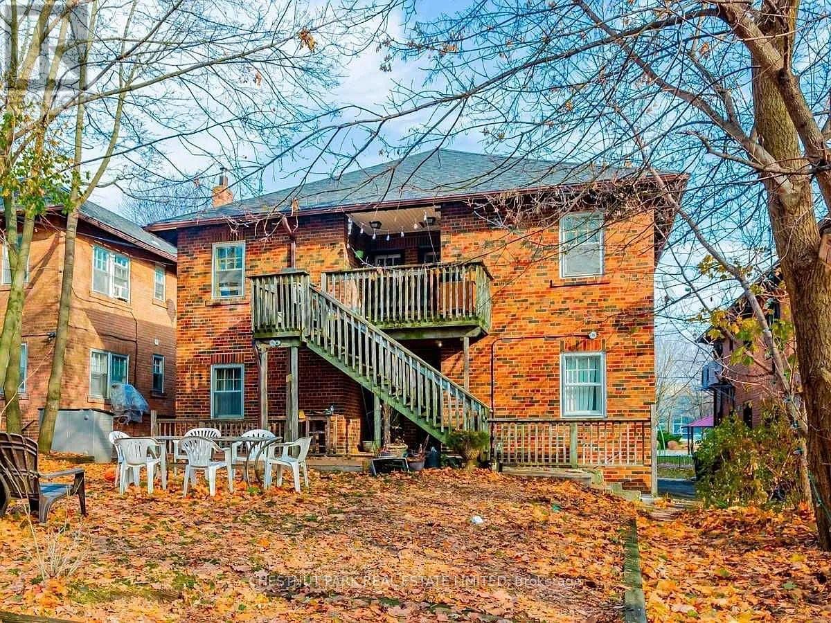 Main - 16 Acacia Road, Toronto, Ontario  M4S 1J6 - Photo 6 - C12191192