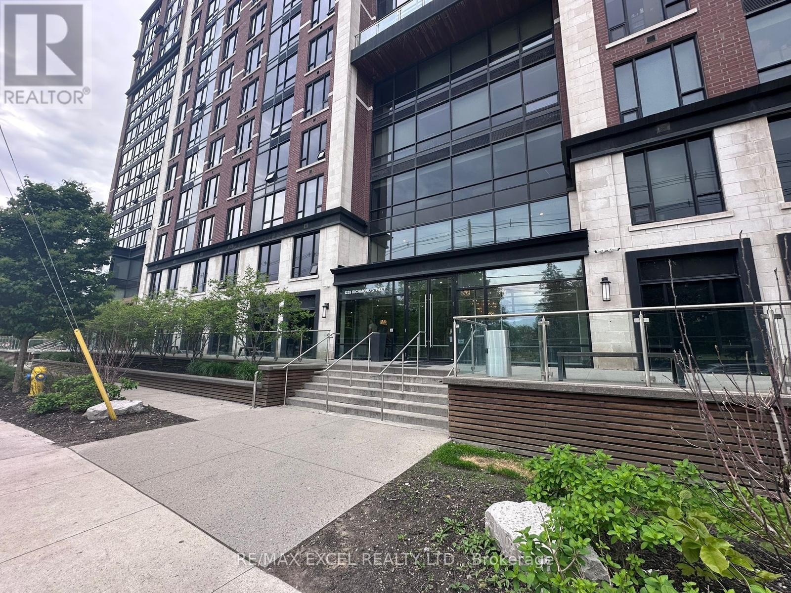 315 - 1235 Richmond Street, London East, Ontario  N6A 0C1 - Photo 2 - X12190419