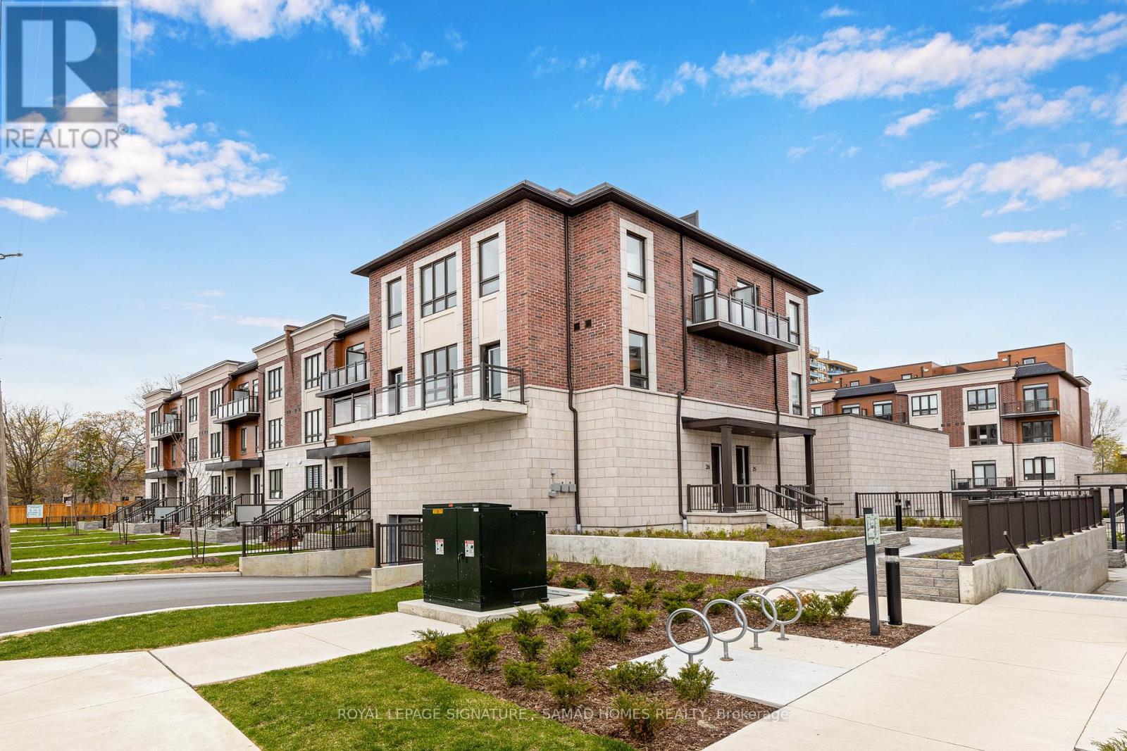 26 - 4035 Hickory Drive, Mississauga, Ontario  L4W 1L1 - Photo 2 - W12191186
