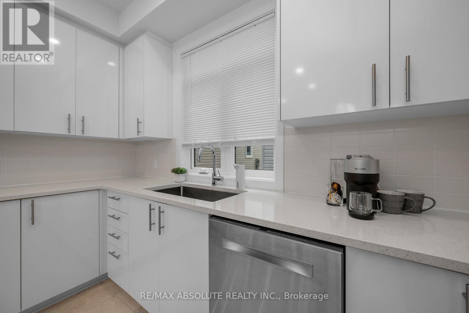 207 Osterley Way, Ottawa, Ontario  K2S 2N6 - Photo 24 - X12191222