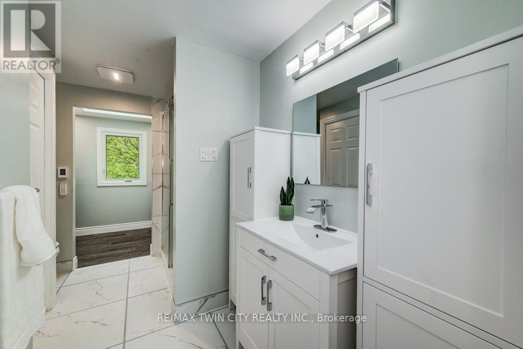 367 Westridge Drive, Waterloo, Ontario  N2L 5Y1 - Photo 40 - X12191165