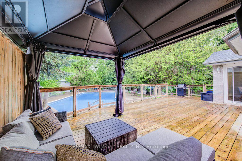 367 Westridge Drive, Waterloo, Ontario  N2L 5Y1 - Photo 46 - X12191165