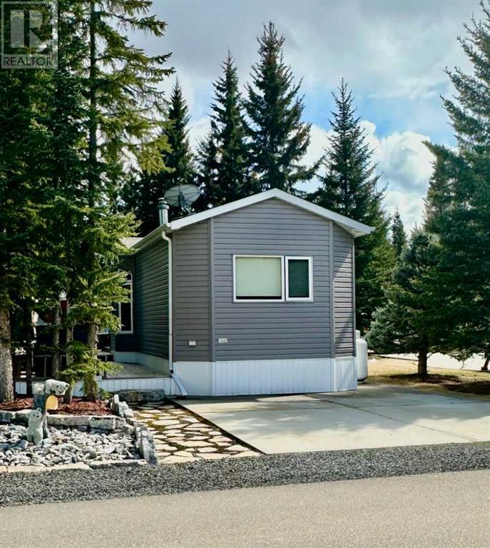 Property at 58 Coyote Creek image 2