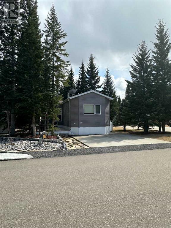 Property at 58 Coyote Creek image 3