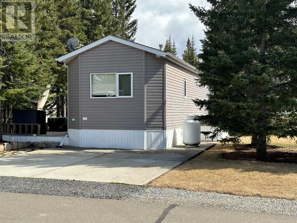 Property at 58 Coyote Creek image 4