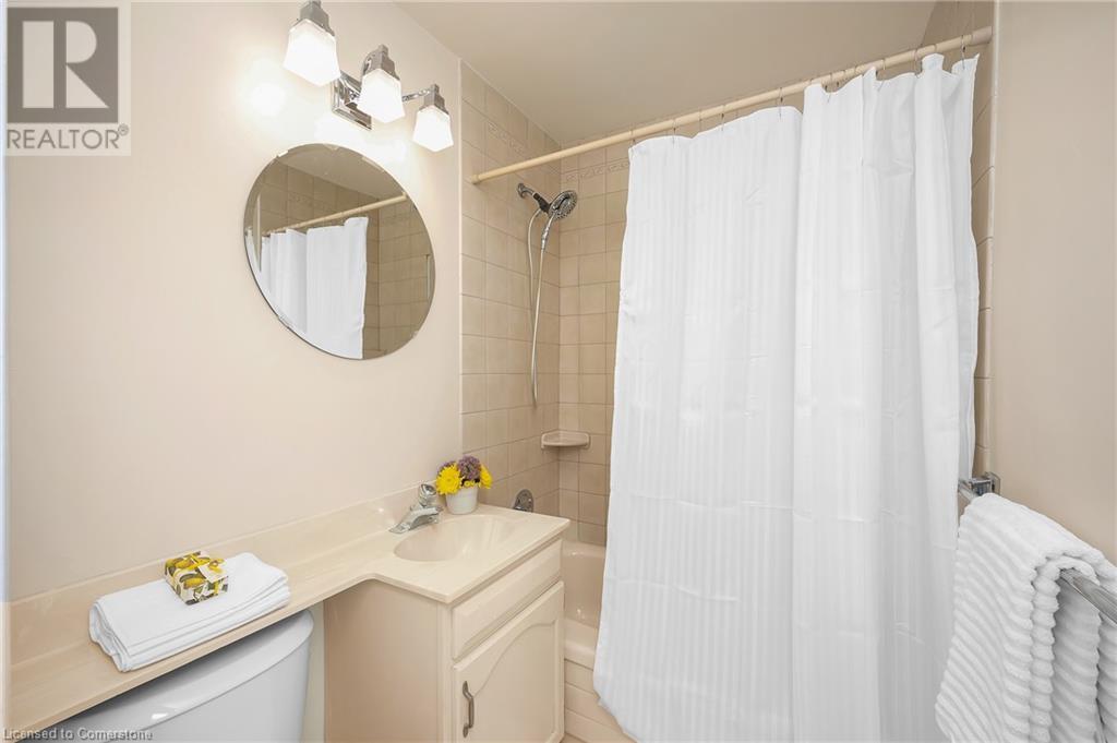 2067 Maplewood Drive, Burlington, Ontario  L7R 2C6 - Photo 17 - 40736325