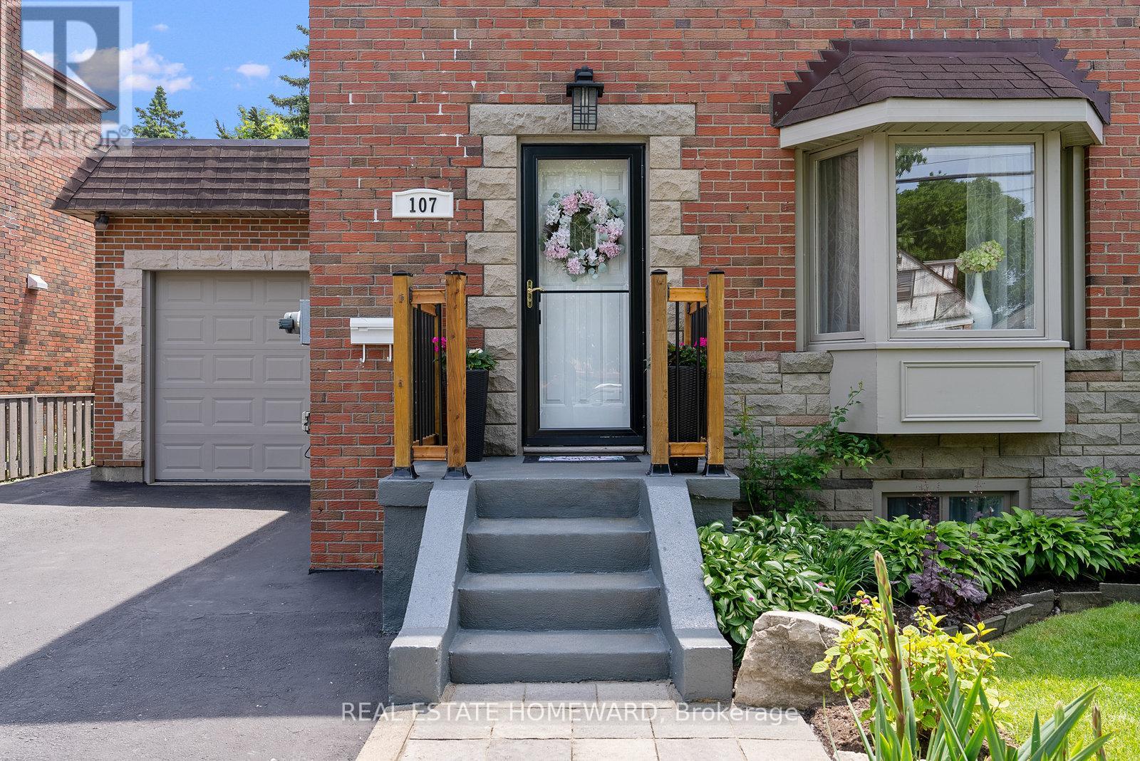 107 Foxridge Drive, Toronto (Kennedy Park), Ontario  M1K 2G4 - Photo 2 - E12191206