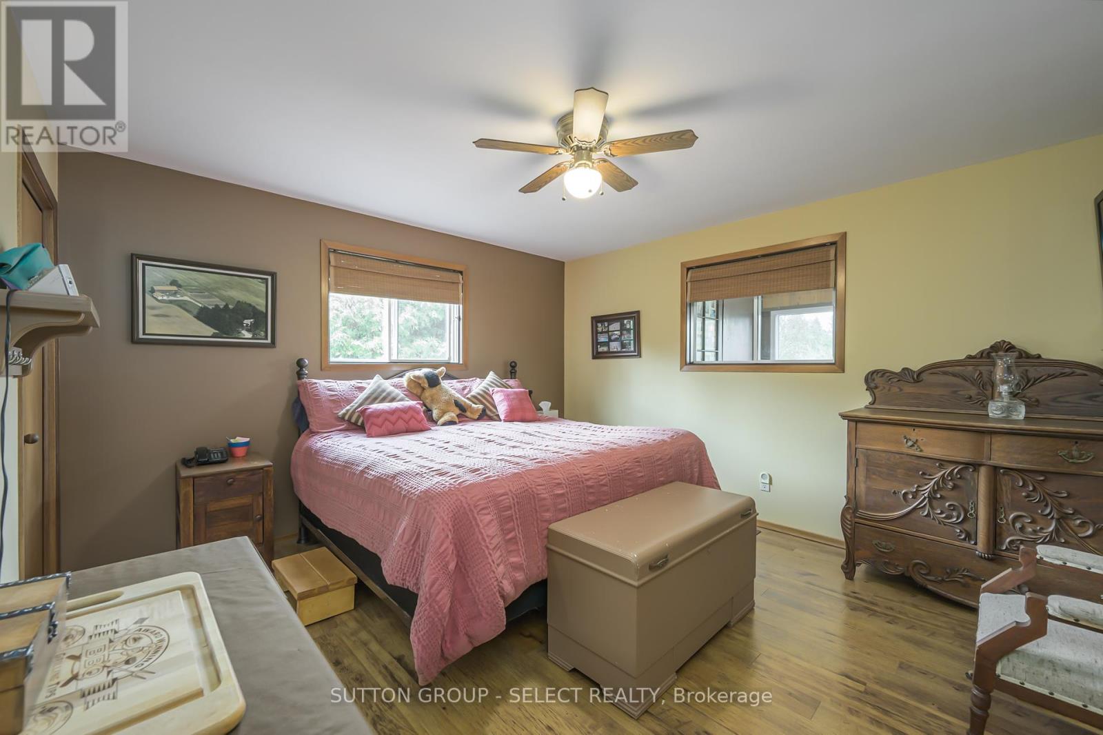 8444 Lazy Lane, Lambton Shores, Ontario  N0M 2N0 - Photo 22 - X12136178