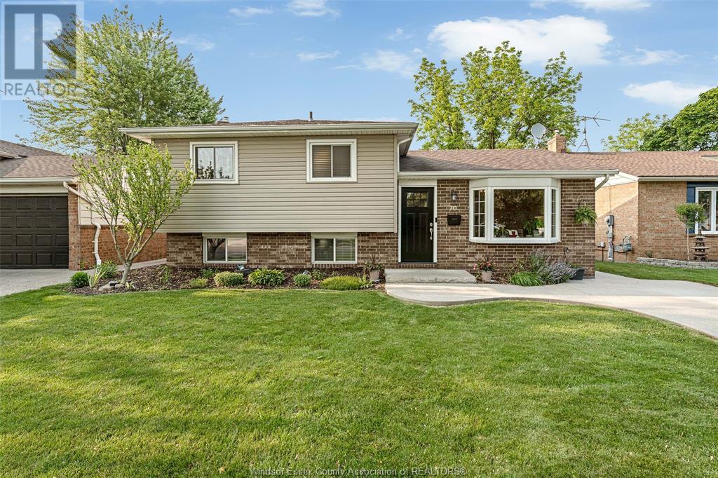 70 Virginia Avenue, Amherstburg, Ontario  N9V 3M9 - Photo 2 - 25013849