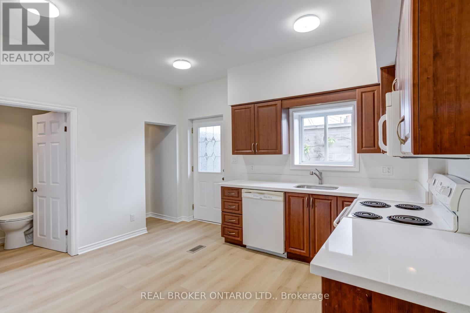 55 Young Street, Hamilton, Ontario  L8N 1V1 - Photo 8 - X12191224