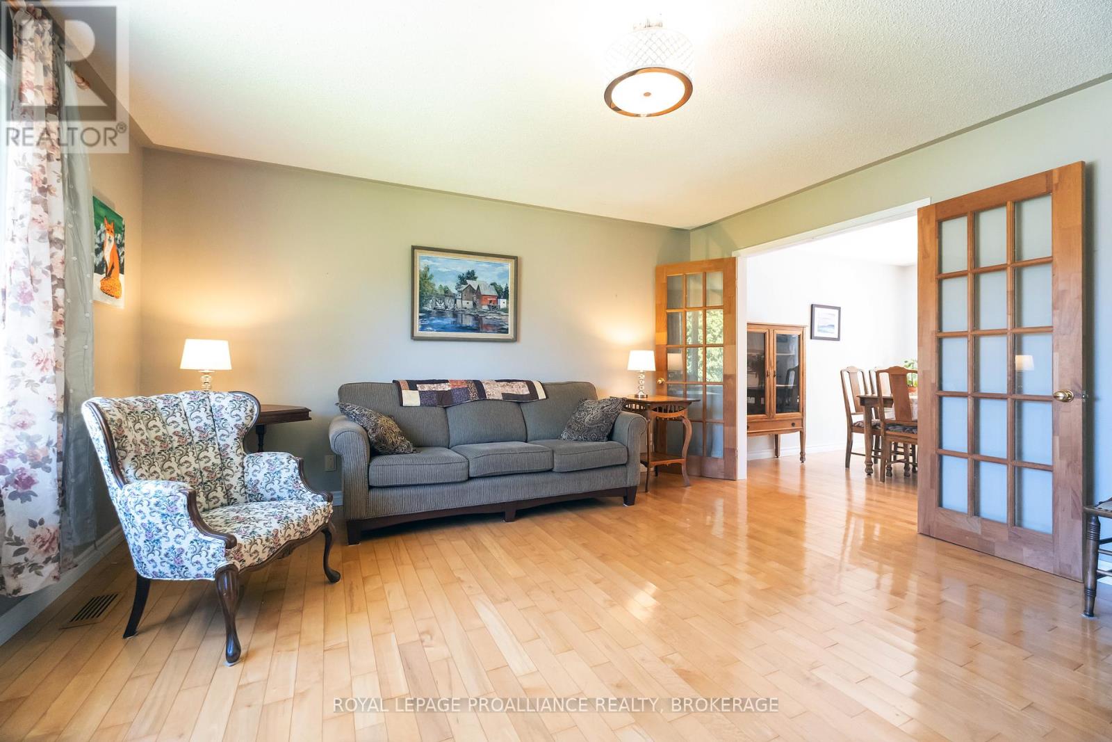 337 Barcovan Beach Road, Quinte West (Murray Ward), Ontario  K0K 1L0 - Photo 9 - X12191281
