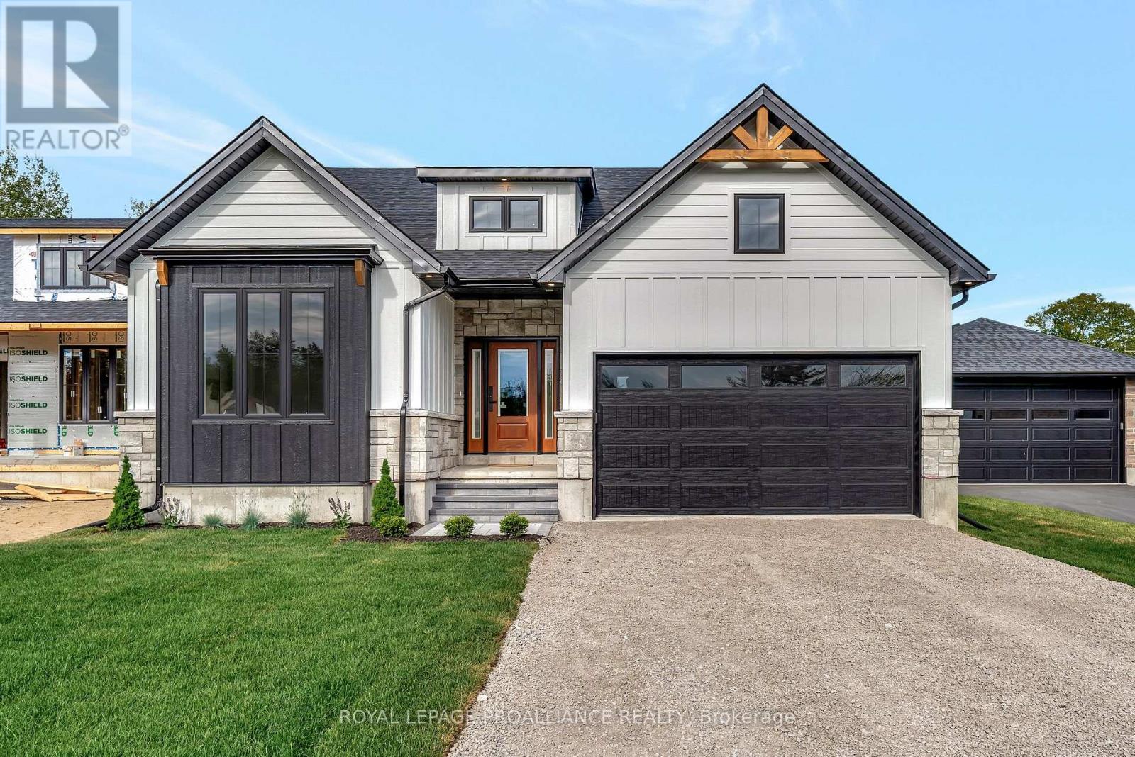 Property at 4 DEERVIEW DRIVE image 2