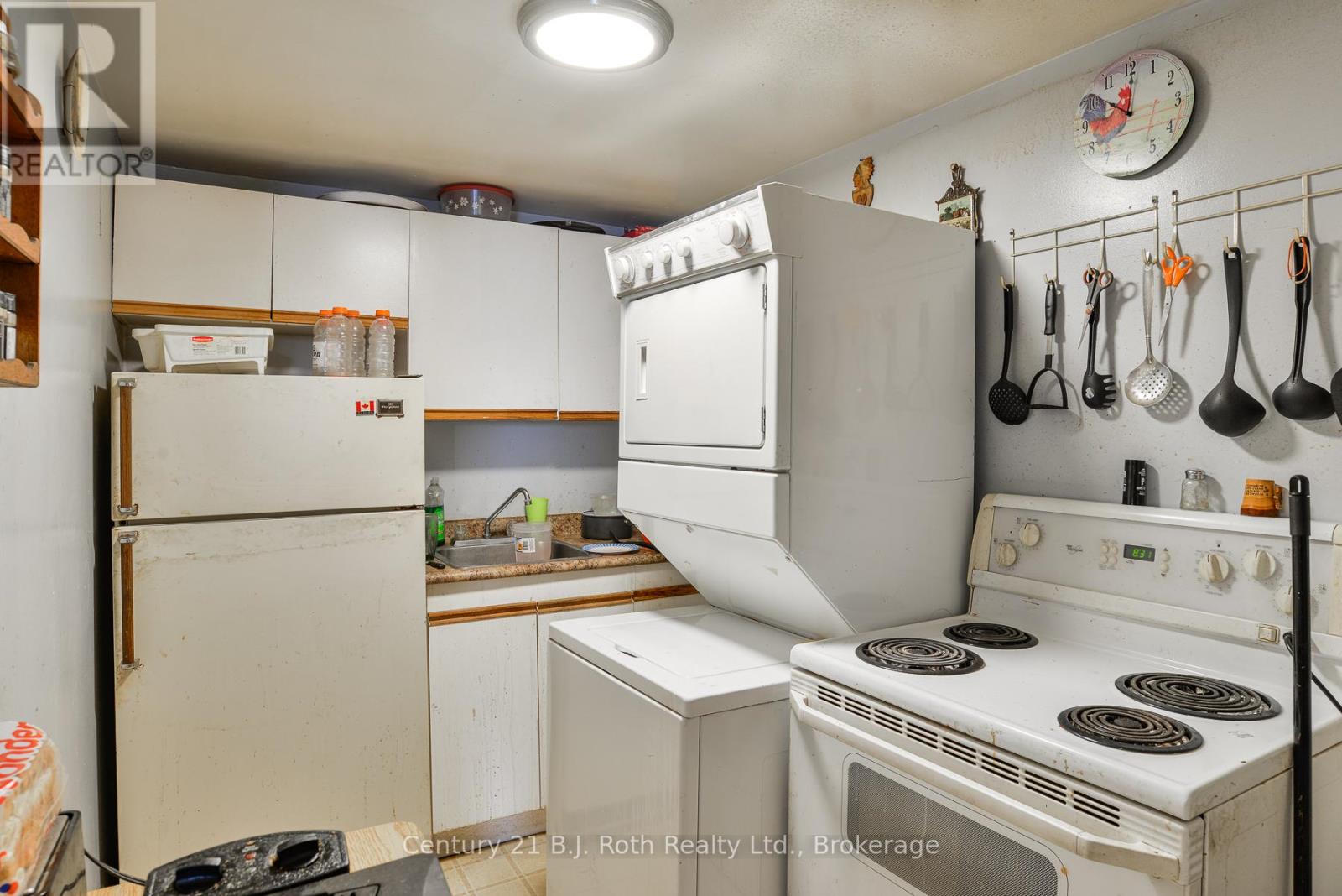 44 Barrie Road, Orillia, Ontario  L3V 2P7 - Photo 6 - S12191294