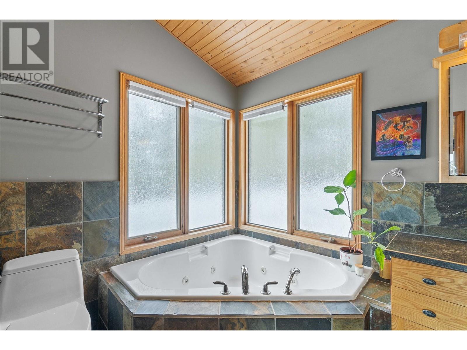 65 Furlong Road, Enderby, British Columbia  V0E 1V3 - Photo 37 - 10350073