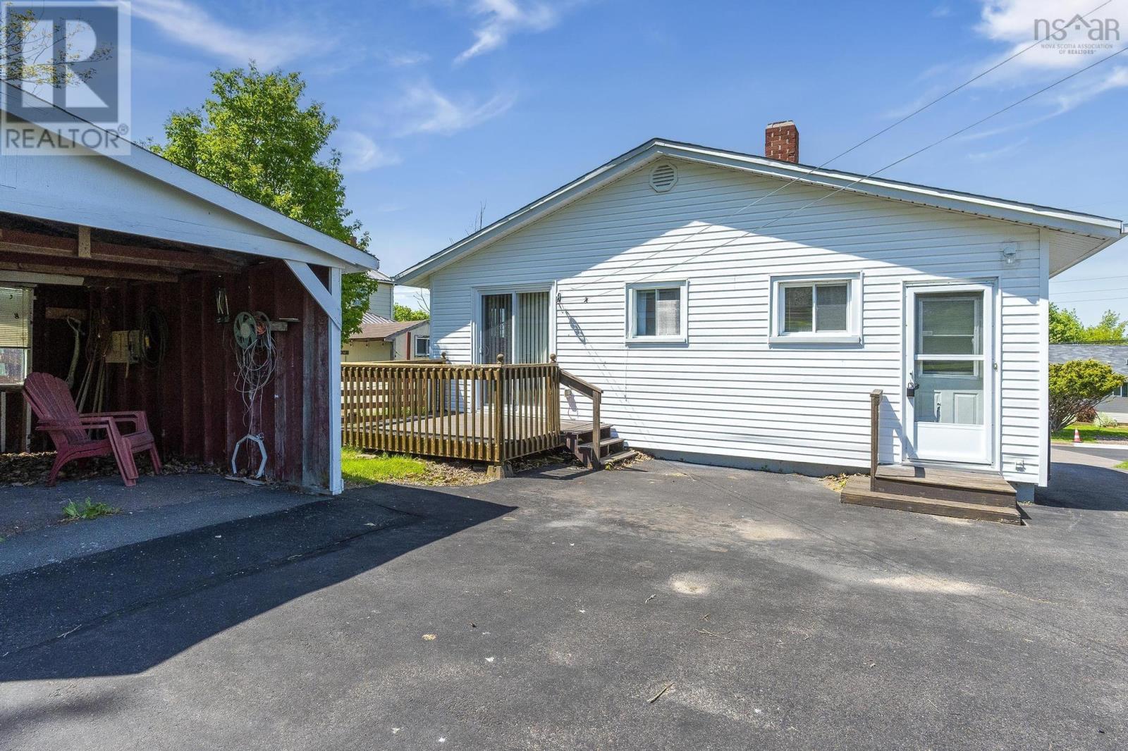 10 Barrow Street, Truro, Nova Scotia  B2N 2M2 - Photo 2 - 202512855