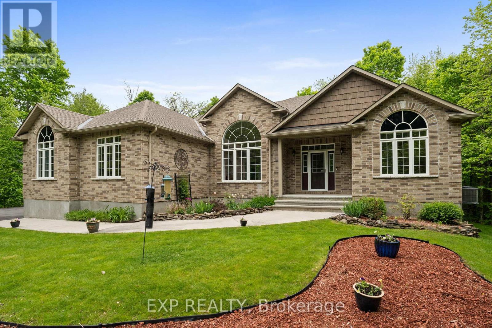 213 Justin Drive, Beckwith, Ontario  K7C 0C4 - Photo 5 - X12191306