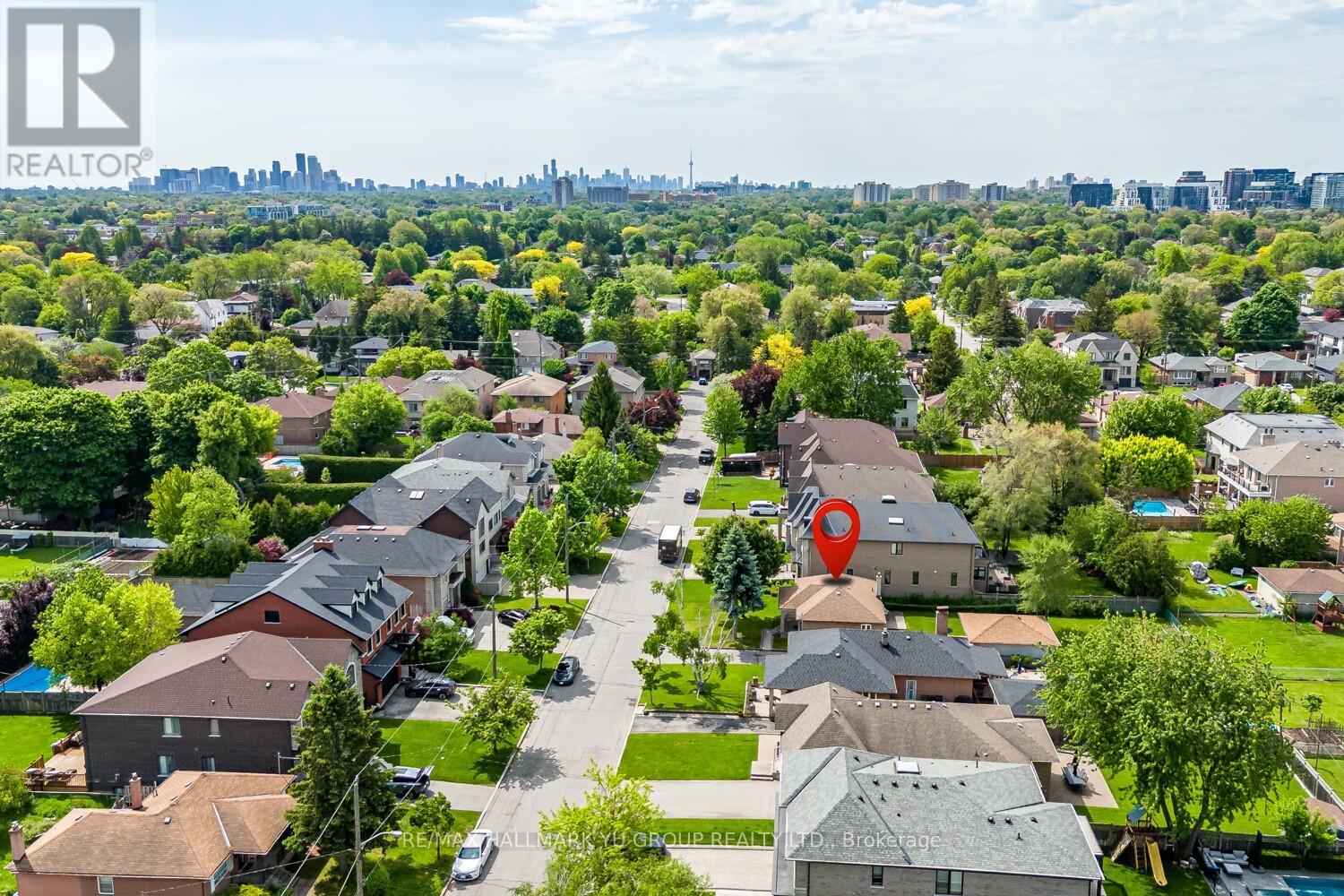 16 Marwill Street, Toronto (Clanton Park), Ontario  M3H 3L3 - Photo 18 - C12191240