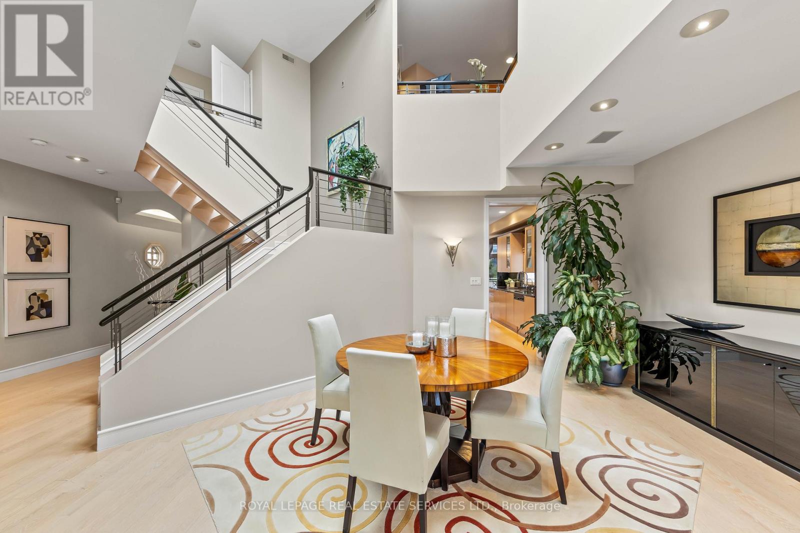 477 Old Orchard Grove, Toronto, Ontario  M5M 2G3 - Photo 9 - C12191264