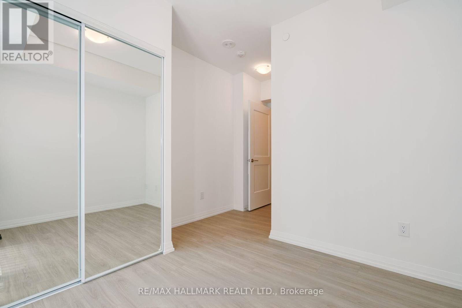 4005 - 8 Widmer Street, Toronto (Waterfront Communities), Ontario  M5V 2E7 - Photo 8 - C12191299