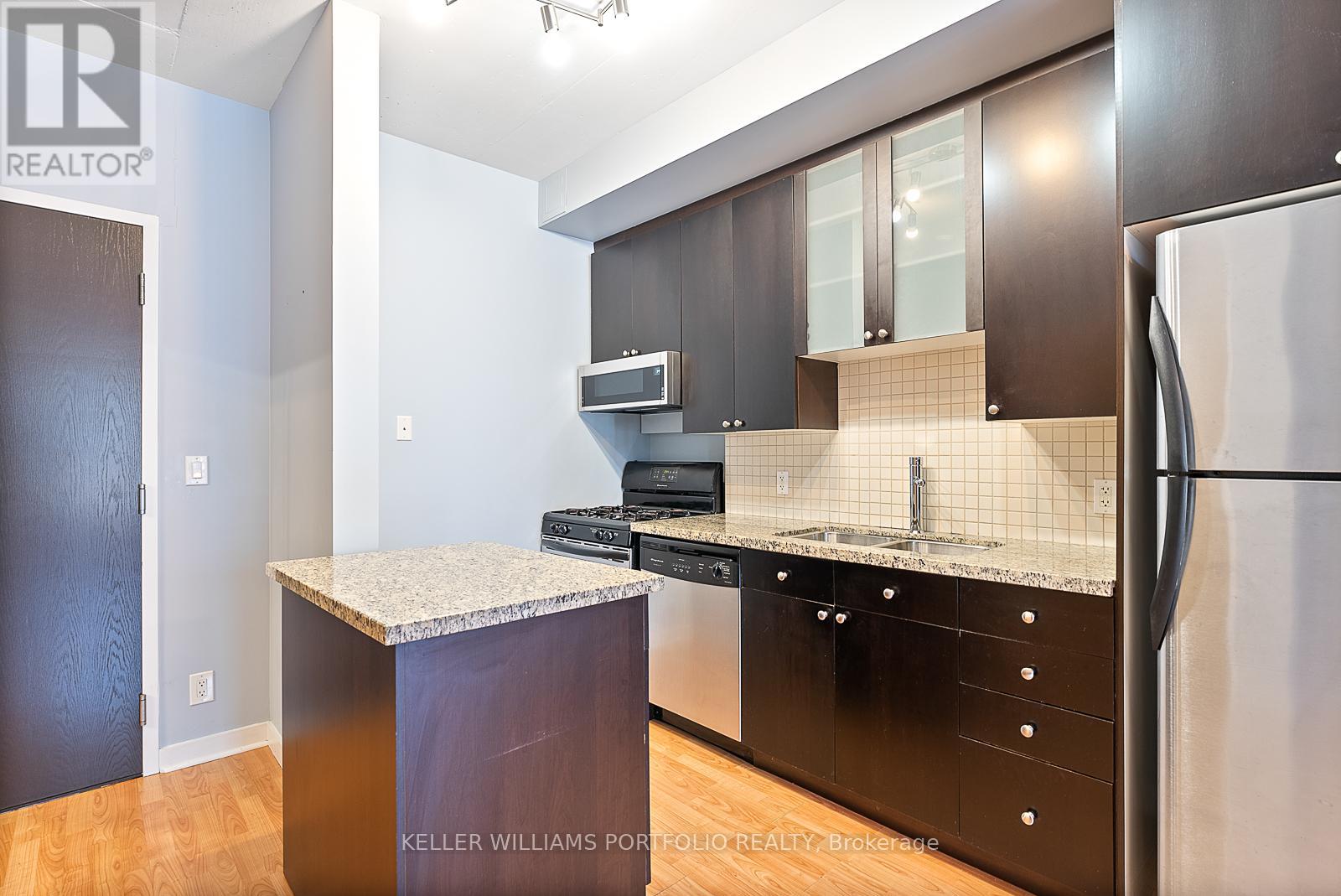 606 - 1 Shaw Street, Toronto, Ontario  M6K 0A1 - Photo 4 - C12179182