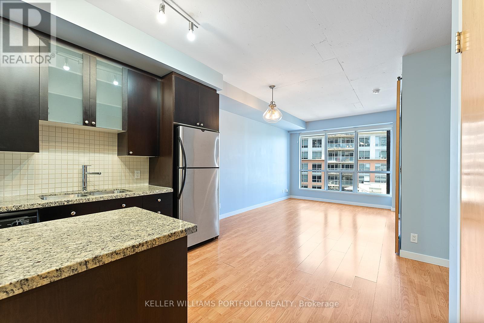 606 - 1 Shaw Street, Toronto, Ontario  M6K 0A1 - Photo 6 - C12179182