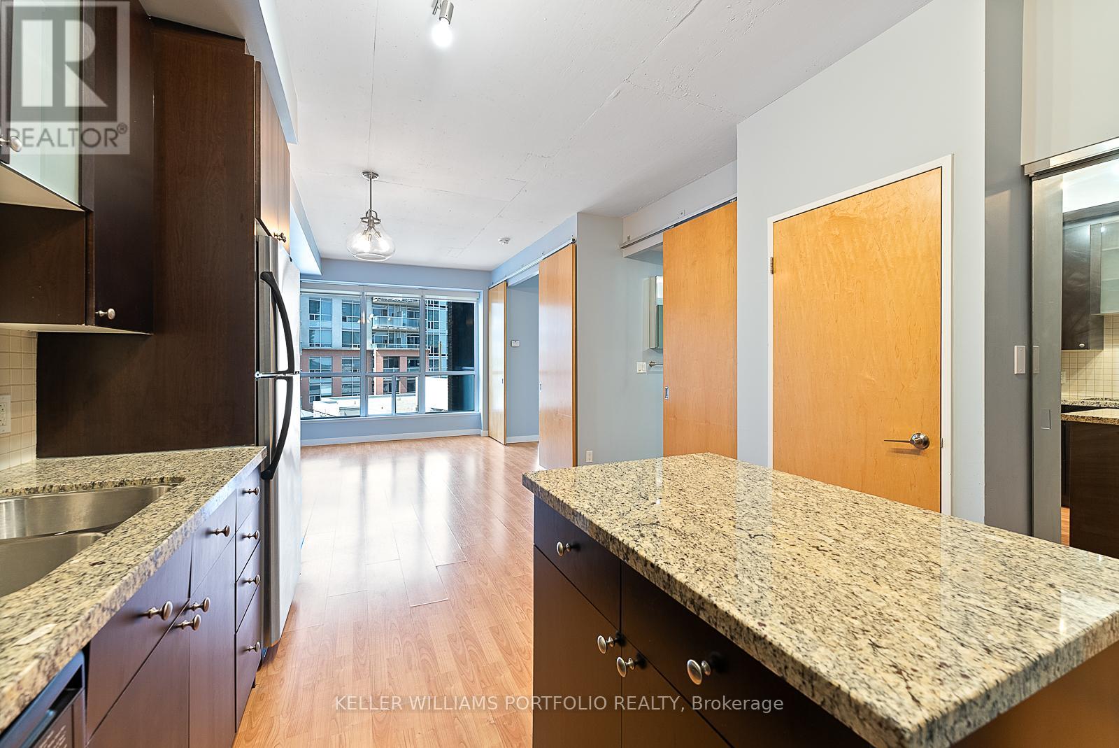 606 - 1 Shaw Street, Toronto, Ontario  M6K 0A1 - Photo 7 - C12179182