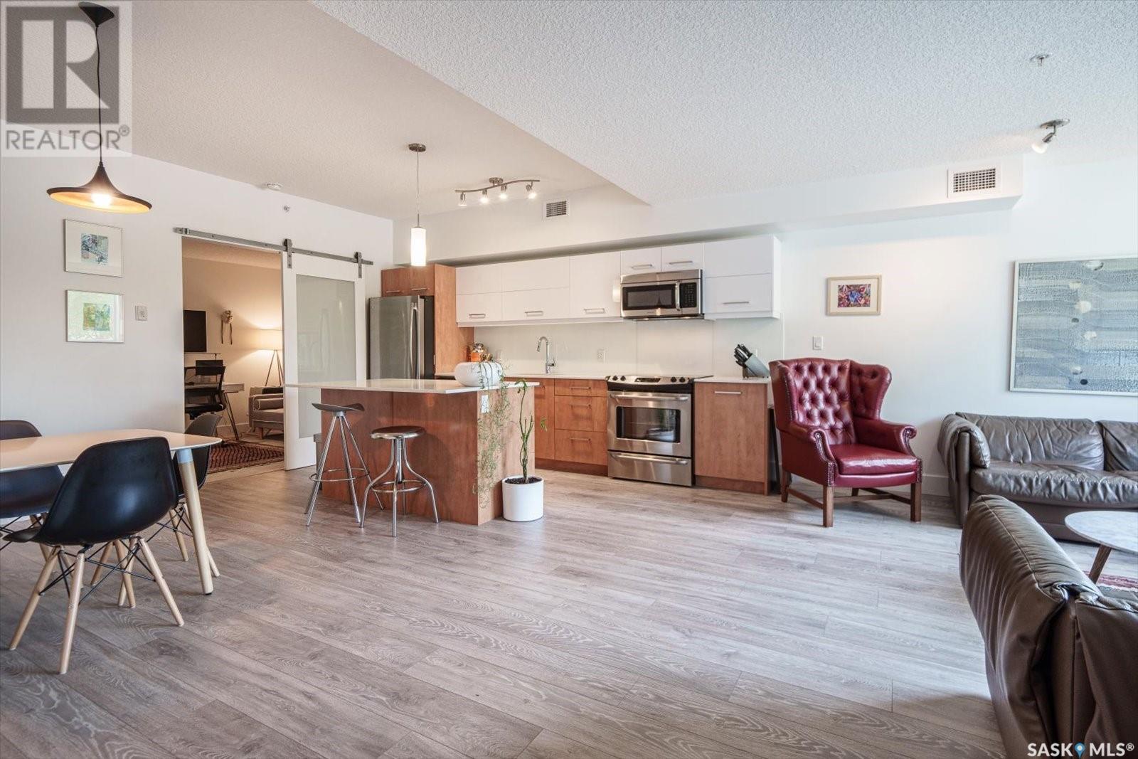 Property at 232 Sonnenschein WAY image 4