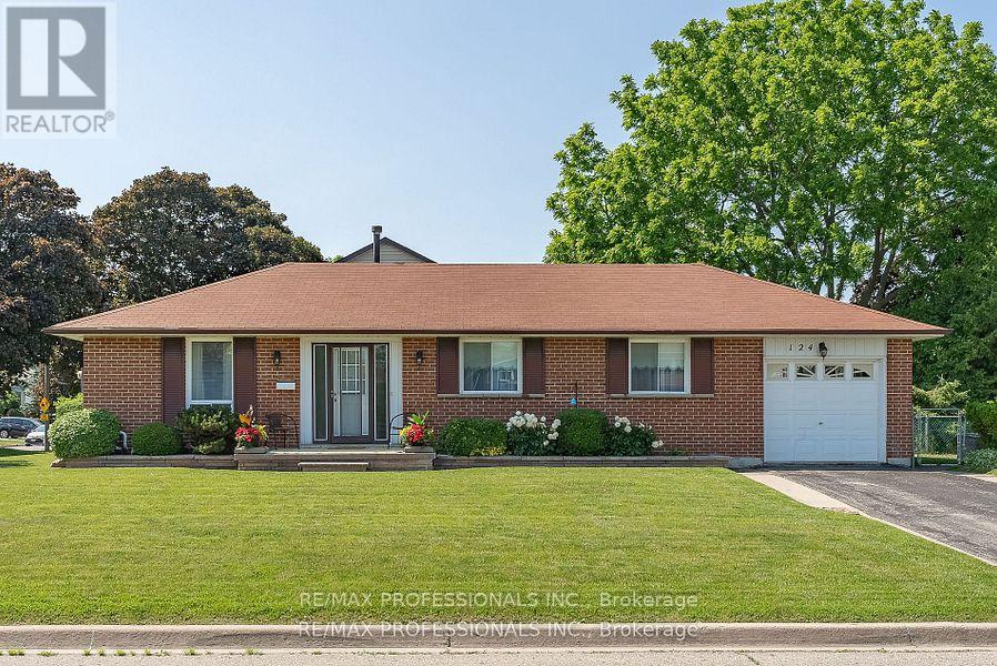 Lower - 124 Panter Crescent, Ajax, Ontario  L1S 3T2 - Photo 2 - E12191268