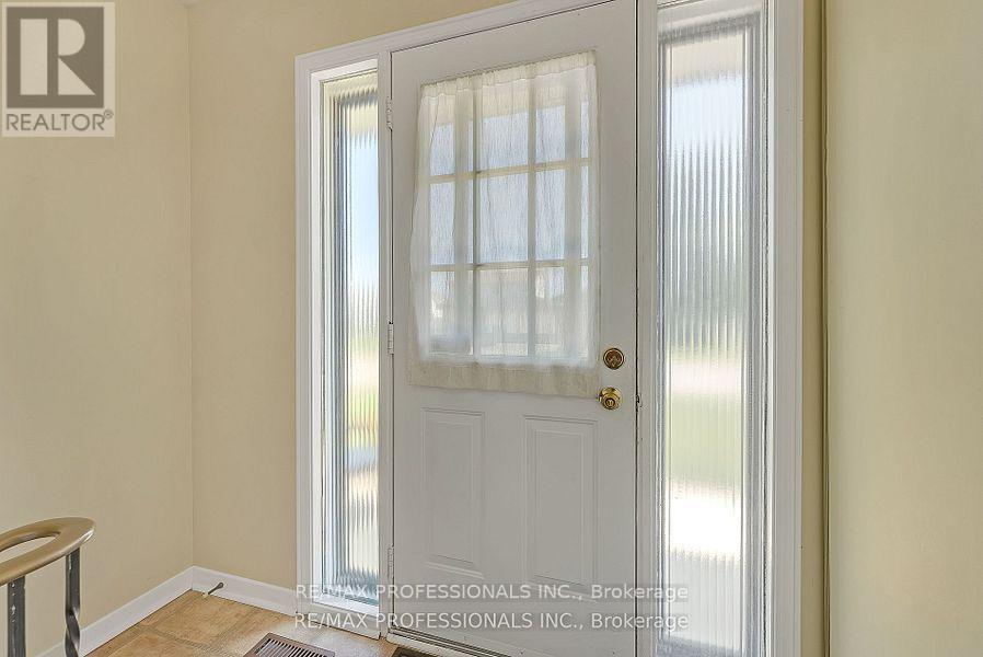 Lower - 124 Panter Crescent, Ajax, Ontario  L1S 3T2 - Photo 4 - E12191268