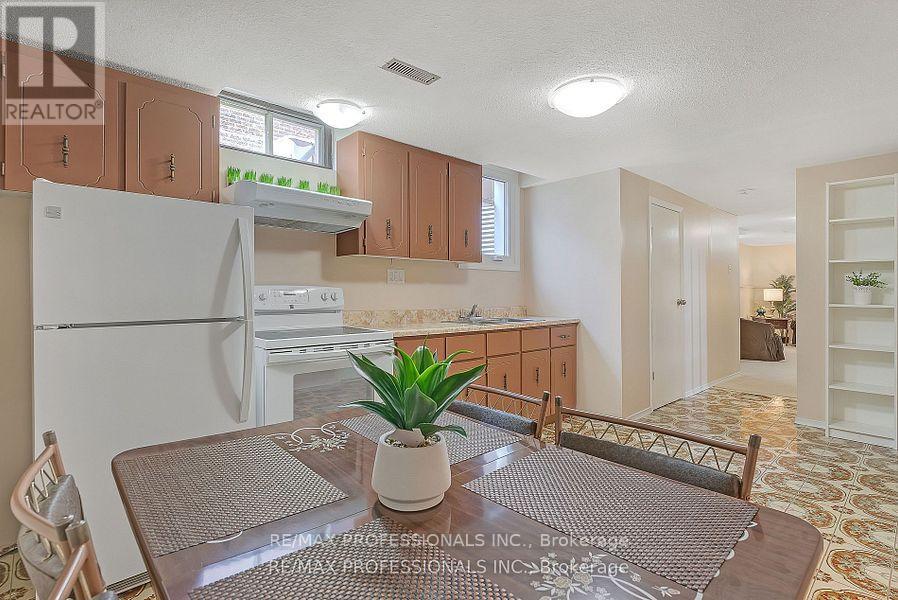 Lower - 124 Panter Crescent, Ajax, Ontario  L1S 3T2 - Photo 8 - E12191268