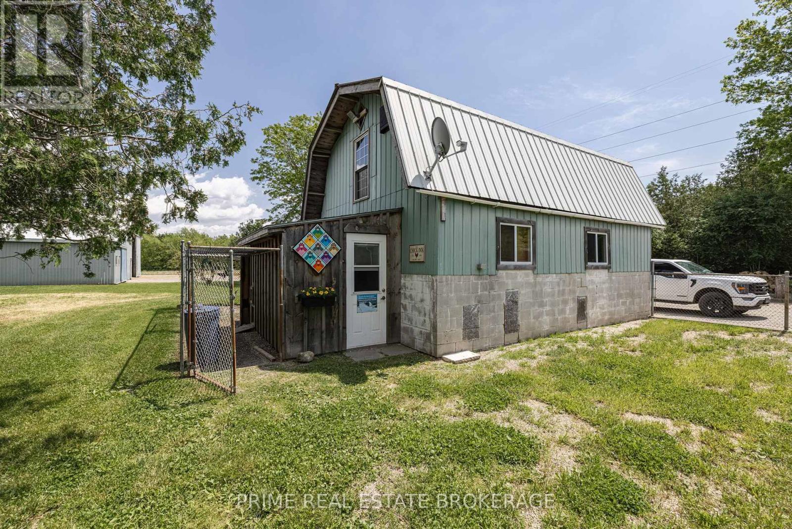 3304 Cromarty Drive, Thames Centre, Ontario  N0L 2B0 - Photo 43 - X12190299