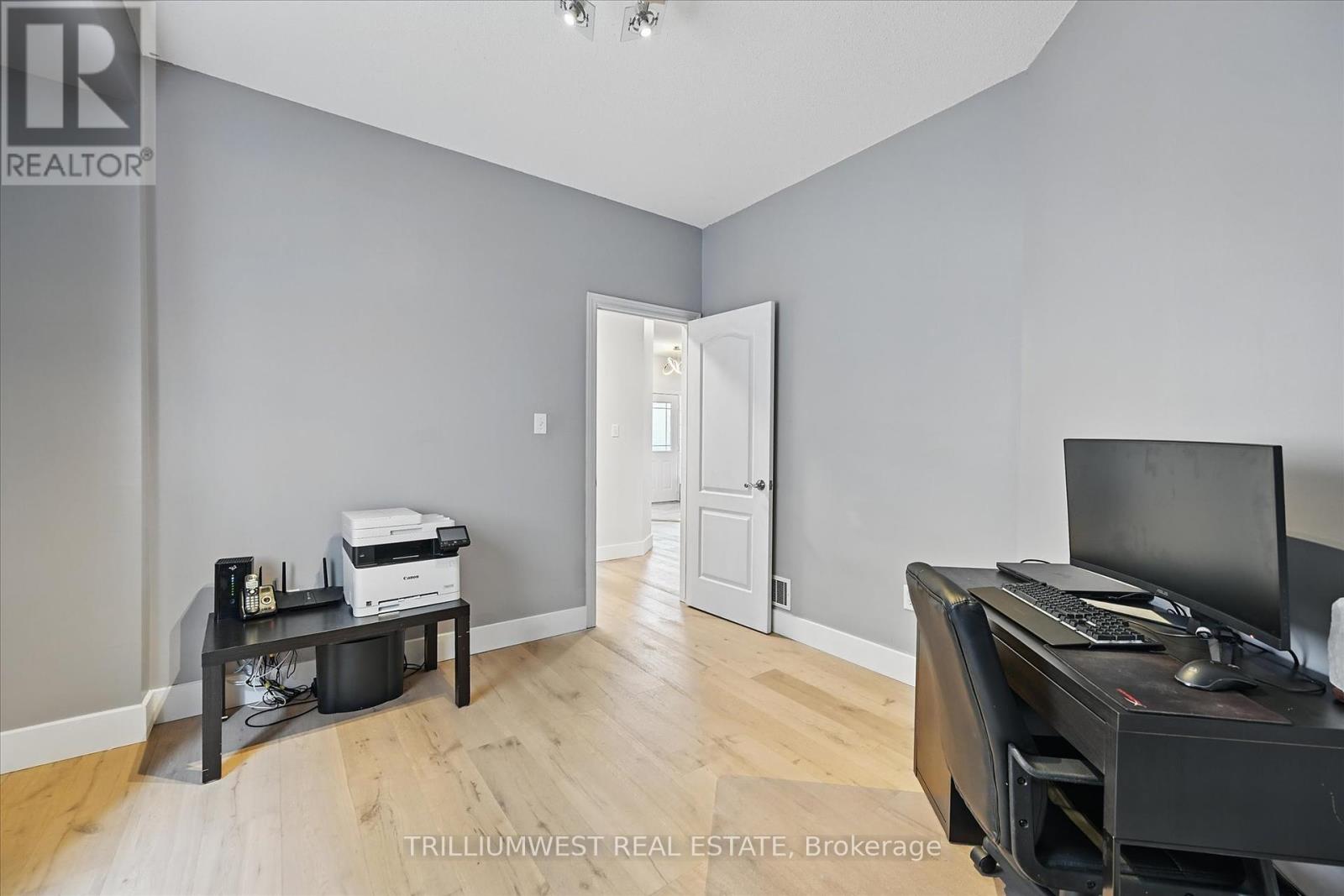 1289 Renfield Drive, Burlington, Ontario  L7M 4Z5 - Photo 22 - W12191231
