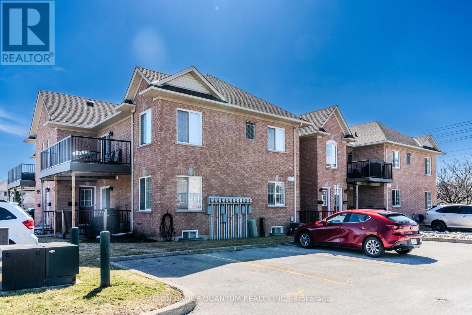 8 - 2333 Walker's Line, Burlington, Ontario  L7M 4T1 - Photo 2 - W12191236