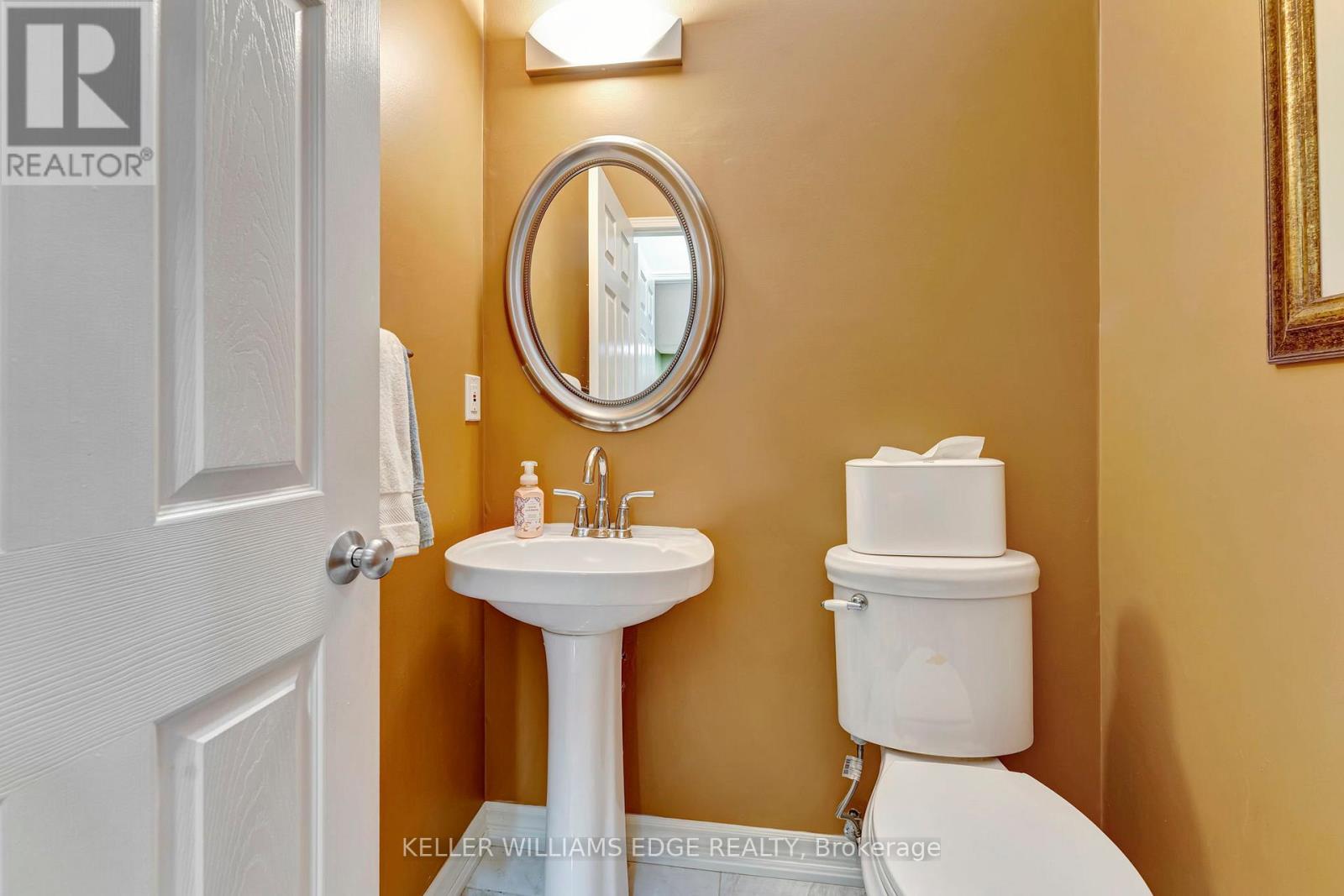 104 Georgian Drive, Oakville, Ontario  L6H 6V1 - Photo 18 - W12191242