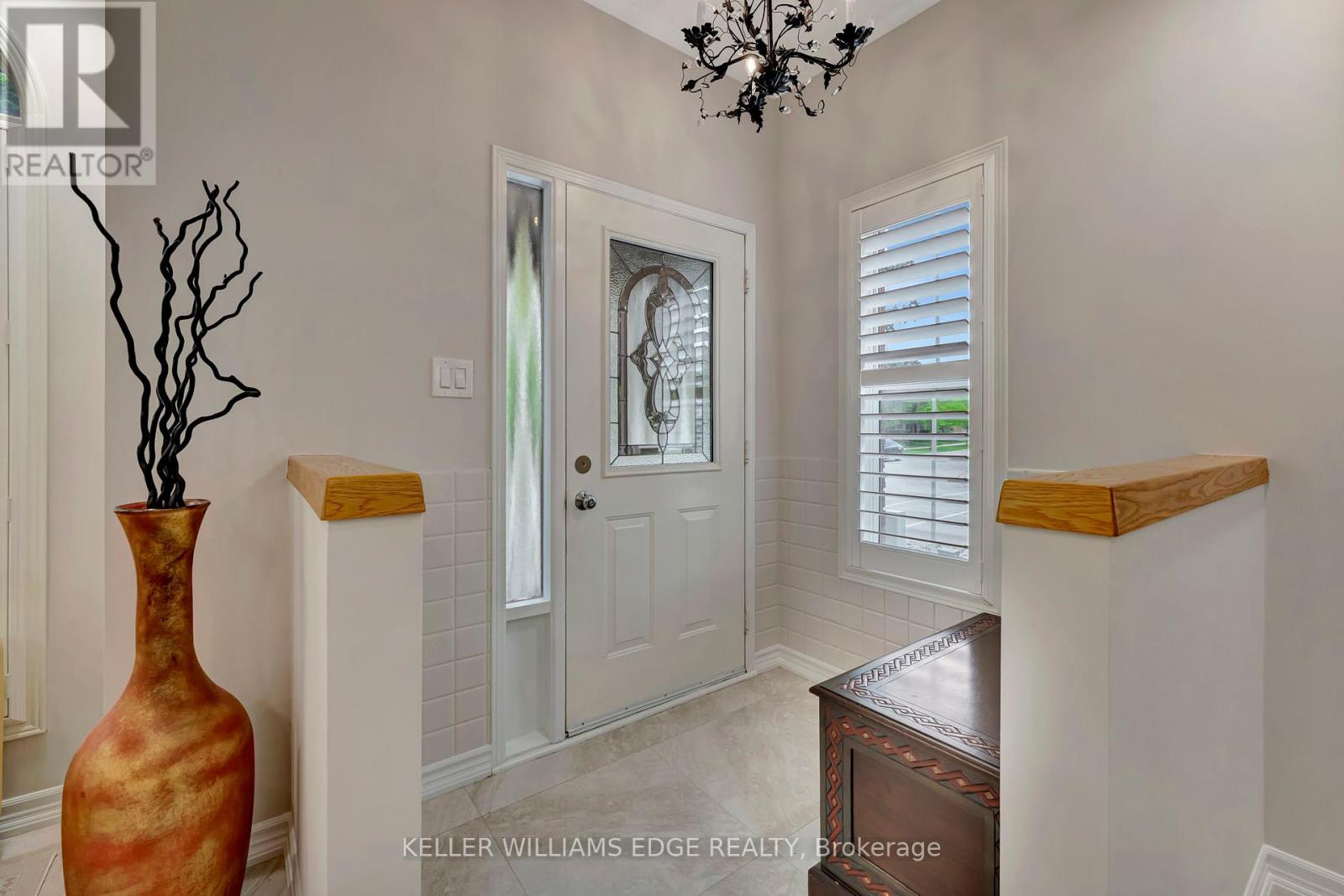 104 Georgian Drive, Oakville, Ontario  L6H 6V1 - Photo 6 - W12191242