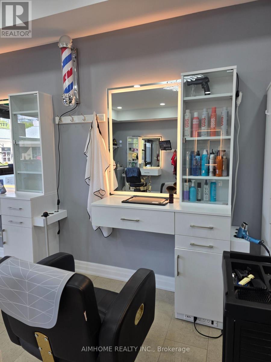 177 Lakeshore Road E, Mississauga, Ontario  L5G 4T9 - Photo 7 - W12191300