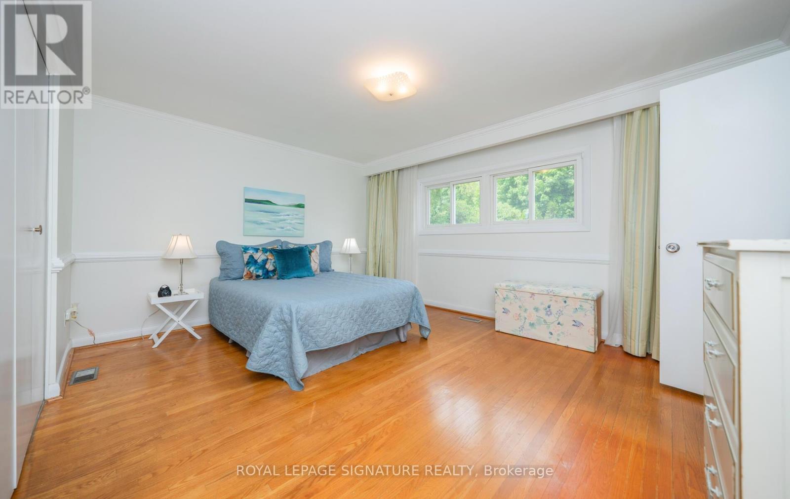 28 Sweeney Drive, Toronto, Ontario  M4A 1T3 - Photo 19 - C12191180