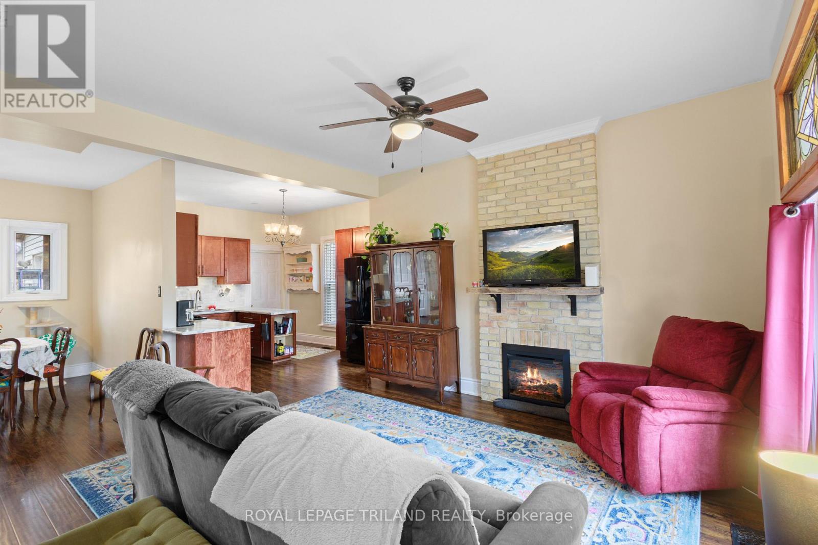 98 Stanley Street, London South (South F), Ontario  N6C 1B1 - Photo 5 - X12191390