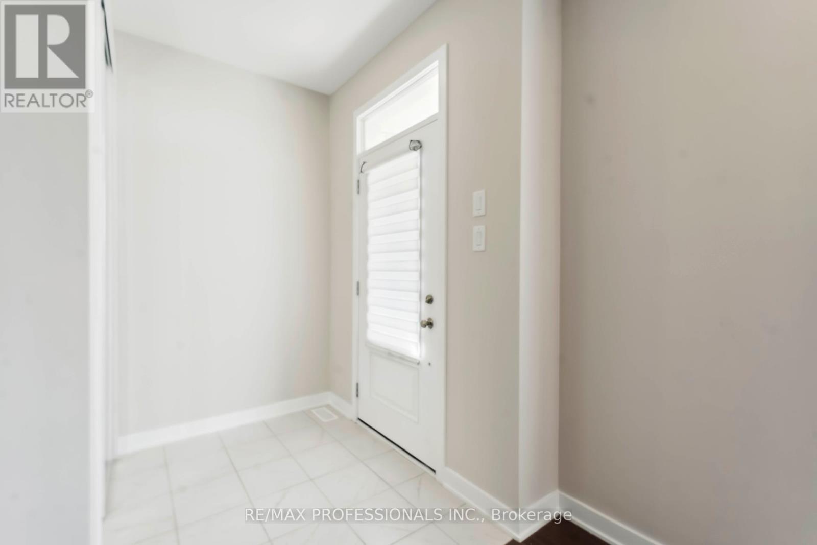 Property at 826 BASCULE PLACE image 2