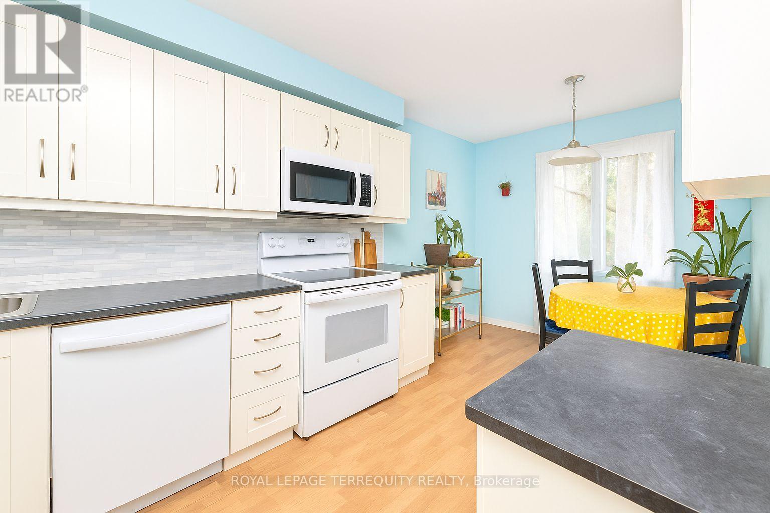 Property at 3 - 2021 SIXTH LINE image 2