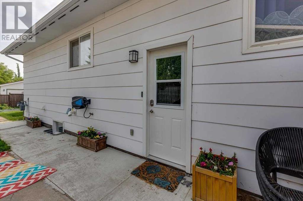 Property at 291 Overdown Drive image 4