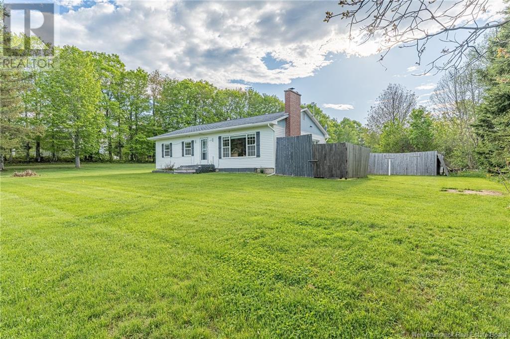 31 Longs Creek Road, Upper Kingsclear, New Brunswick  E3E 2J7 - Photo 3 - NB119818