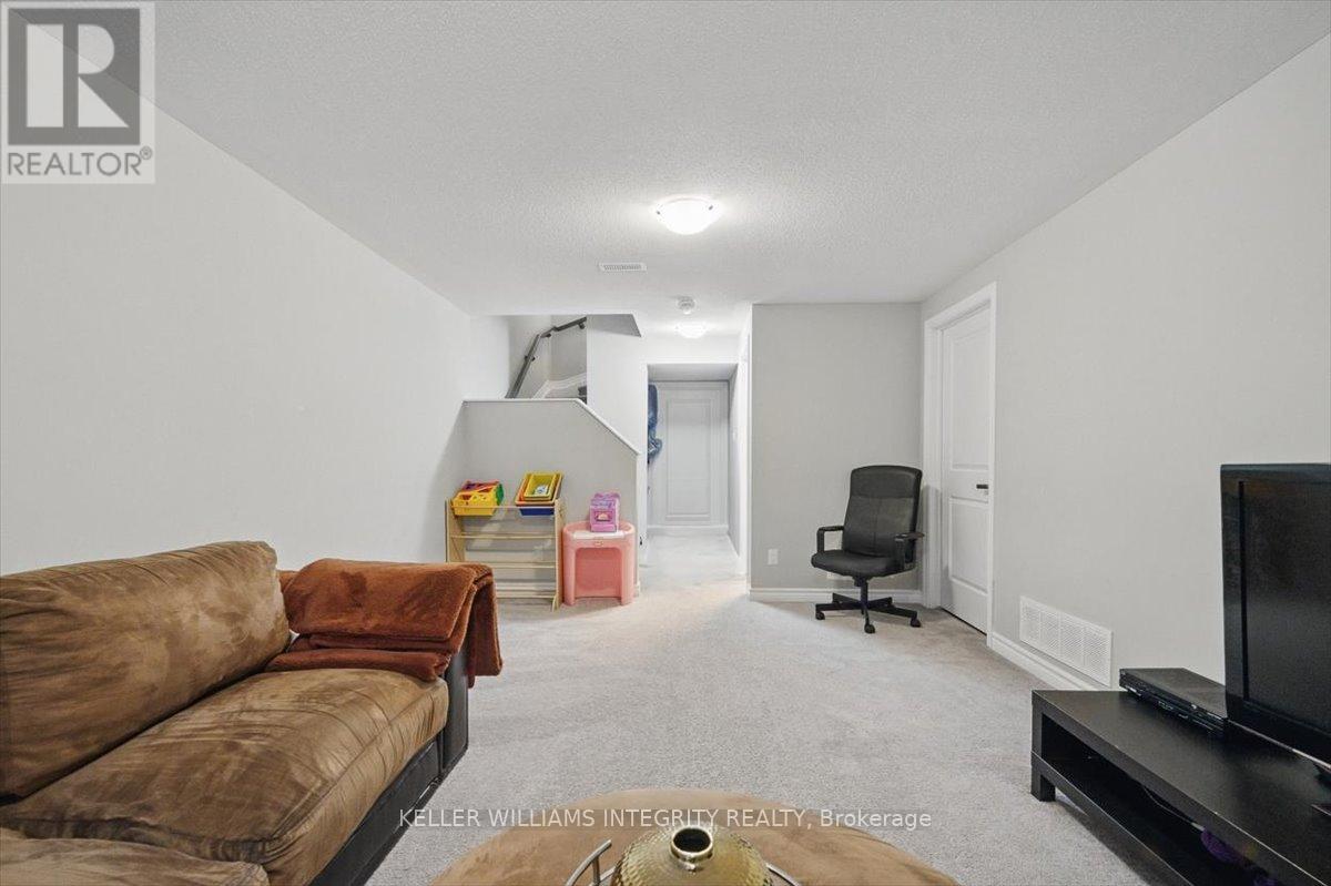 843 June Grass Street, Ottawa, Ontario  K4A 1H4 - Photo 30 - X12191374