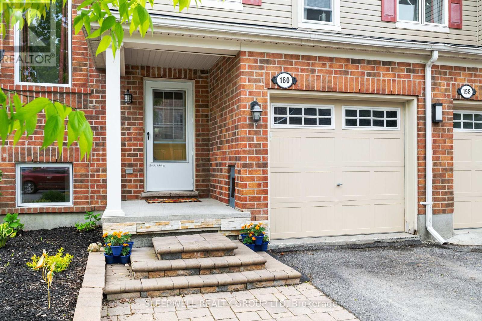 160 Harmattan Avenue, Ottawa, Ontario  K2S 0G3 - Photo 1 - X12191392