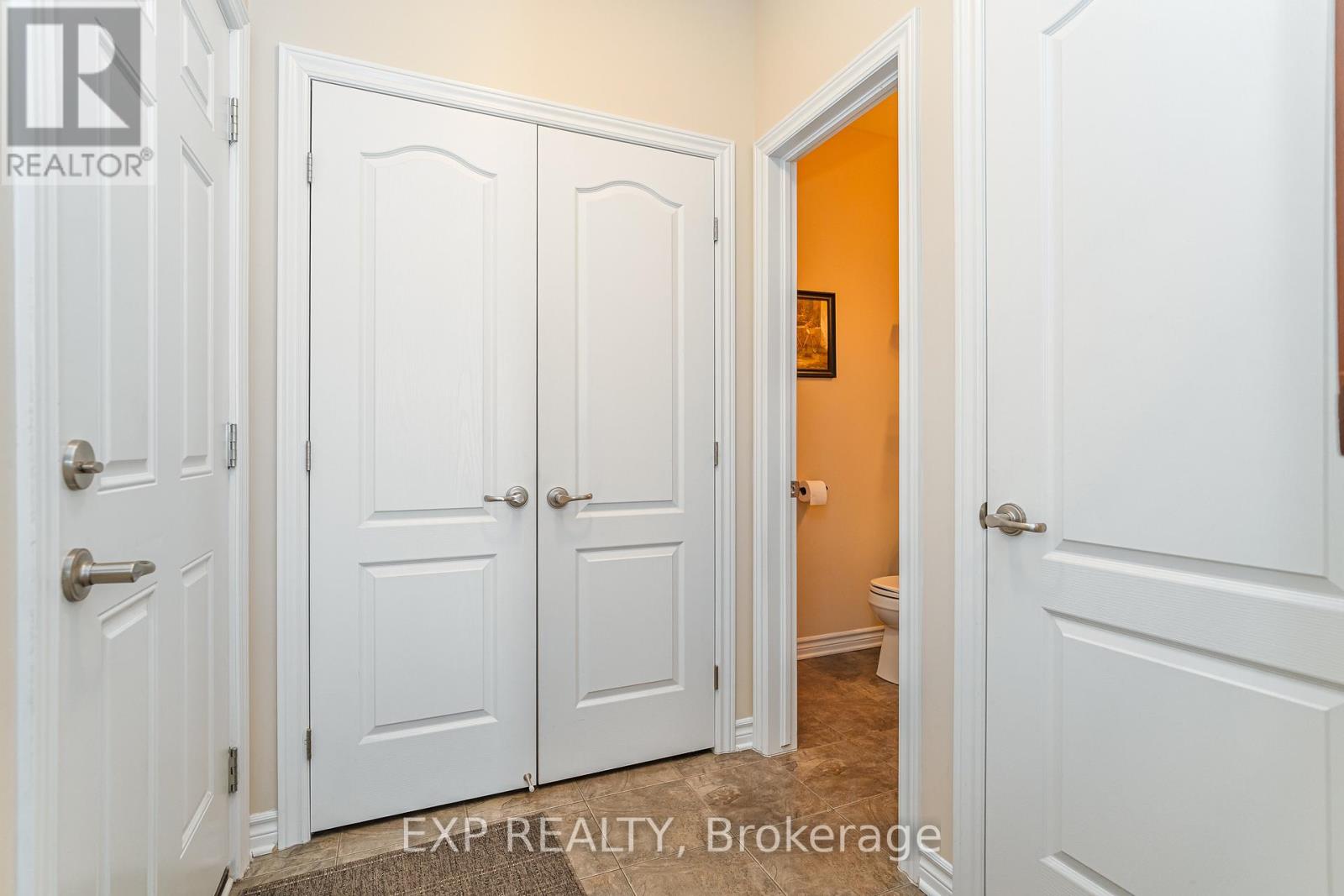 208 Voie De Brouage Way, Ottawa, Ontario  K4A 0Y5 - Photo 18 - X12191400