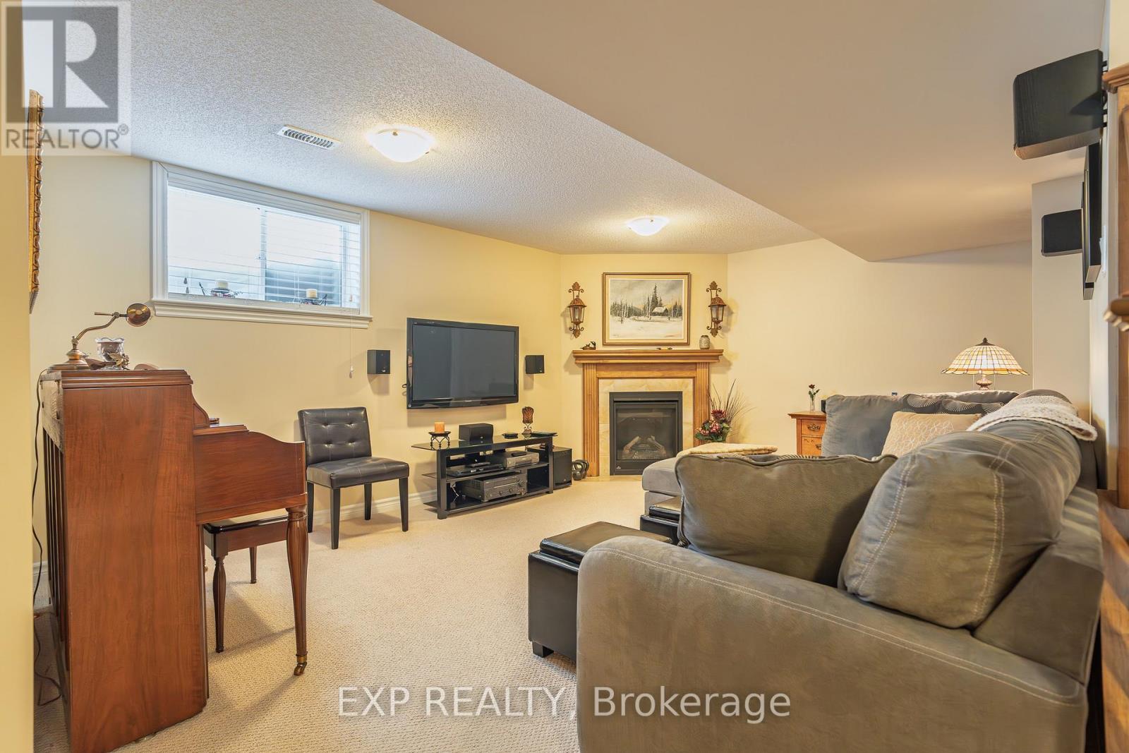 208 Voie De Brouage Way, Ottawa, Ontario  K4A 0Y5 - Photo 28 - X12191400