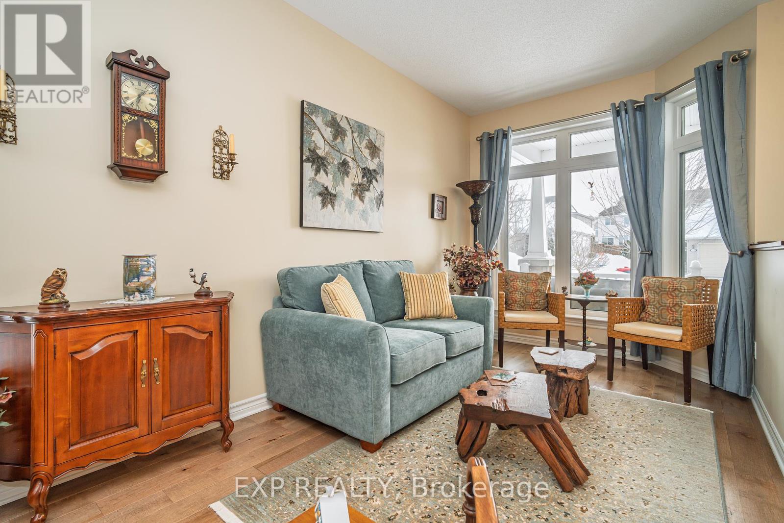208 Voie De Brouage Way, Ottawa, Ontario  K4A 0Y5 - Photo 4 - X12191400