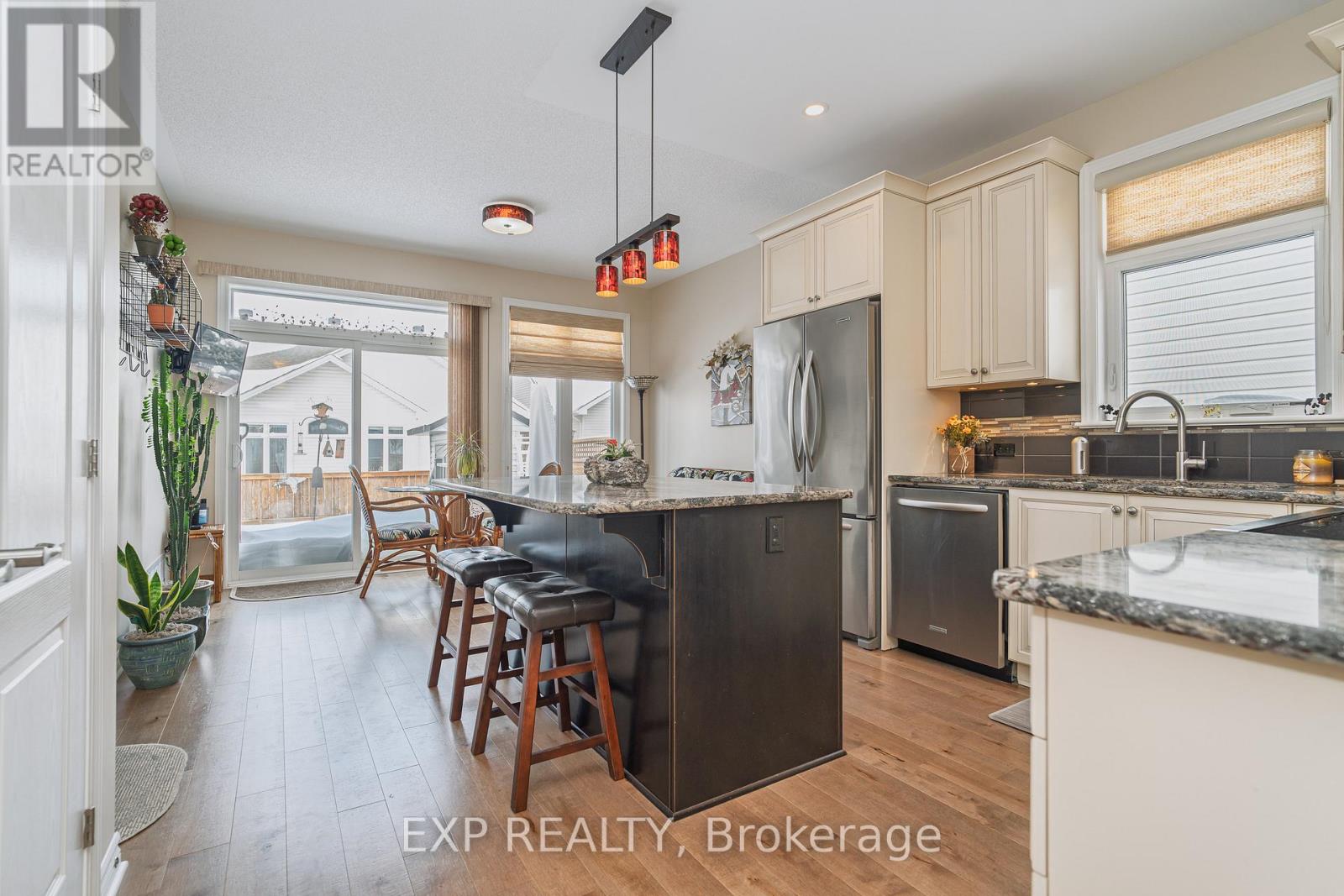 208 Voie De Brouage Way, Ottawa, Ontario  K4A 0Y5 - Photo 6 - X12191400